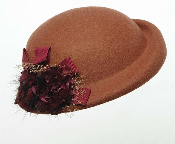 2018 new women autumn winter european american style lace flower beret hat female elegant fashion color collision fedoras hat, Blue;gray
2018 new women autumn winter european american style lace flower beret hat female elegant fashion color collision fedoras hat, Blue;gray
