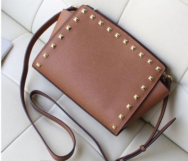 Europe and America brand women's handbag Fashion women messenger bag rivet single shoulder bag High quality female bag 2018 # 888-1
Europe and America brand women's handbag Fashion women messenger bag rivet single shoulder bag High quality female bag 2018 # 888-1