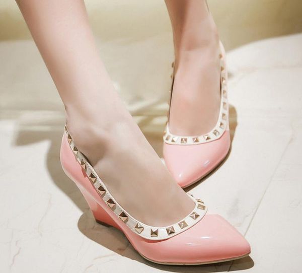 send 2018 female pointed end slope heel spring new style rivet shallow mouth high heel shoes, Black
send 2018 female pointed end slope heel spring new style rivet shallow mouth high heel shoes, Black