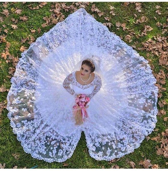luxury new full lace wedding dresses scoop neck applique long illusion sleeves wedding bridal gowns garden church wedding dress bridal gowns, White
luxury new full lace wedding dresses scoop neck applique long illusion sleeves wedding bridal gowns garden church wedding dress bridal gowns, White