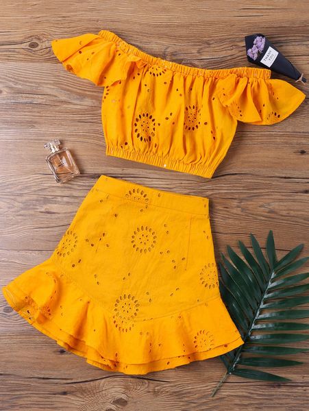 women off shoulder crop o-neck skirt ruffle two piece set strapless women 's tracksuits suit sets clothing, Gray 
women off shoulder crop o-neck skirt ruffle two piece set strapless women 's tracksuits suit sets clothing, Gray