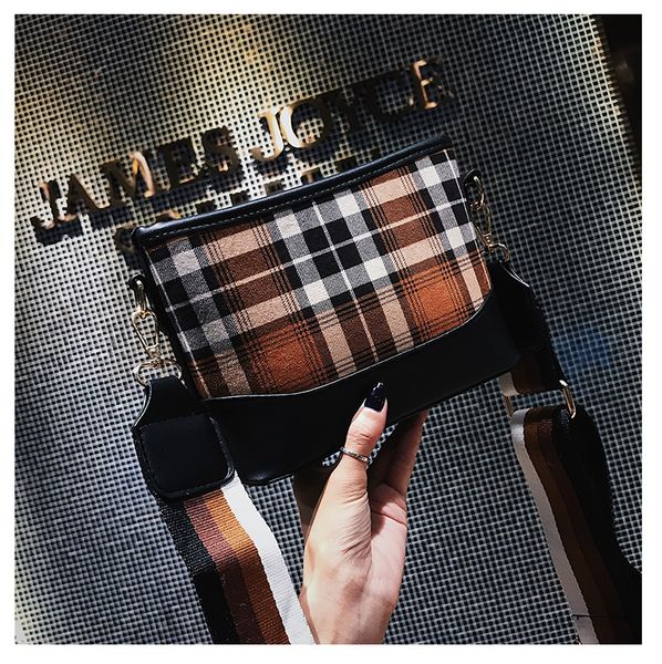 fashion hobos shoulder stripes bags cross body fashion clutch wide strap women bags bolsa feminina gift daidai //9
fashion hobos shoulder stripes bags cross body fashion clutch wide strap women bags bolsa feminina gift daidai //9