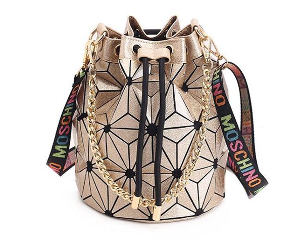 Famous Brand Women Female Bag Geometric Handbags Plaid Chain Shoulder Crossbody bags Laser Drawstring BaoBao Diamond Bag Drop Shipping
Famous Brand Women Female Bag Geometric Handbags Plaid Chain Shoulder Crossbody bags Laser Drawstring BaoBao Diamond Bag Drop Shipping
