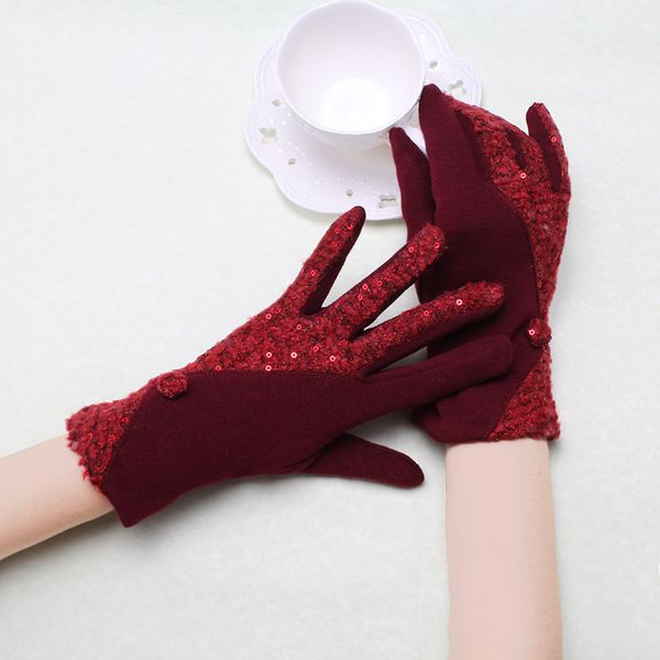 1 pair bright sequin glove for party dance performance props mitaine femme women girl cashmere mittens gloves guantes wholesale, Blue;gray
1 pair bright sequin glove for party dance performance props mitaine femme women girl cashmere mittens gloves guantes wholesale, Blue;gray
