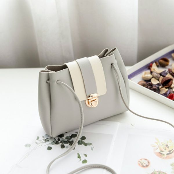 women small patchwork shoulder bag lady's mini cute solid color handbag cover lock bucket bag cross body bolsas feminina
women small patchwork shoulder bag lady's mini cute solid color handbag cover lock bucket bag cross body bolsas feminina
