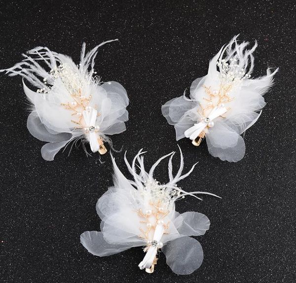 the bride is handcrafted with gold hairpins, feathers, big hair fork, wedding modelling accessories, baroque retro golden hairpin, Silver
the bride is handcrafted with gold hairpins, feathers, big hair fork, wedding modelling accessories, baroque retro golden hairpin, Silver