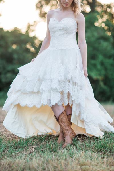 Lace High Low Country Wedding Dresses 2017 Plus Size with Tiered Skirt and Lace Up Back Real Bridal Gowns Handmade vestidos de novia
Lace High Low Country Wedding Dresses 2017 Plus Size with Tiered Skirt and Lace Up Back Real Bridal Gowns Handmade vestidos de novia