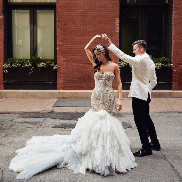 new fashion mermaid sweetheart wedding dresses tiered skirt tulle bottom sweep train bridal's gown, White
new fashion mermaid sweetheart wedding dresses tiered skirt tulle bottom sweep train bridal's gown, White