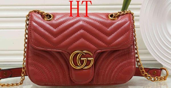 Europe and America brand women's handbag Fashion women messenger bag rivet single shoulder bag High quality female bag 02
Europe and America brand women's handbag Fashion women messenger bag rivet single shoulder bag High quality female bag 02