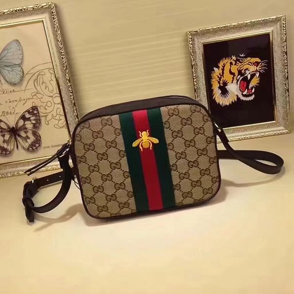 2017 новый дизайнер сумки змея кожа тиснением мода женщины сумка цепи Crossbody сумка Марка дизайнер Сумка мешок основной
2017 новый дизайнер сумки змея кожа тиснением мода женщины сумка цепи Crossbody сумка Марка дизайнер Сумка мешок основной