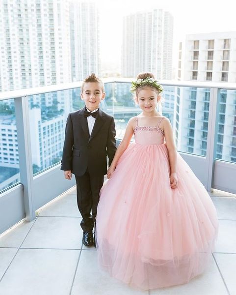 lovely pink ball gown flower girls dresses spaghetti straps beaded charming girls pageant party dresses long handmade flowers communion gown, White;blue
lovely pink ball gown flower girls dresses spaghetti straps beaded charming girls pageant party dresses long handmade flowers communion gown, White;blue