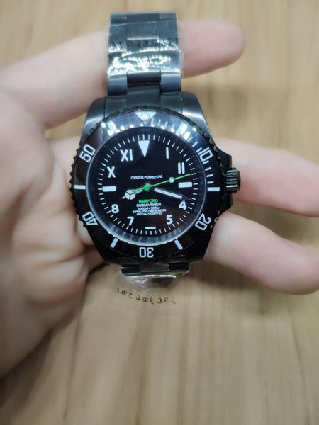 AAA мода мужчины классический топ бренд спортивные часы 40 мм черный из нержавеющей стали автоматические механические часы лучший подарок 
AAA мода мужчины классический топ бренд спортивные часы 40 мм черный из нержавеющей стали автоматические механические часы лучший подарок