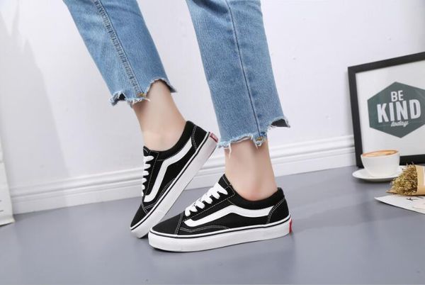 2018 old skool canvas mens classic skateboard designer sports shoes men womens sneakers casual trainers chaussures pour hommes, Black
2018 old skool canvas mens classic skateboard designer sports shoes men womens sneakers casual trainers chaussures pour hommes, Black