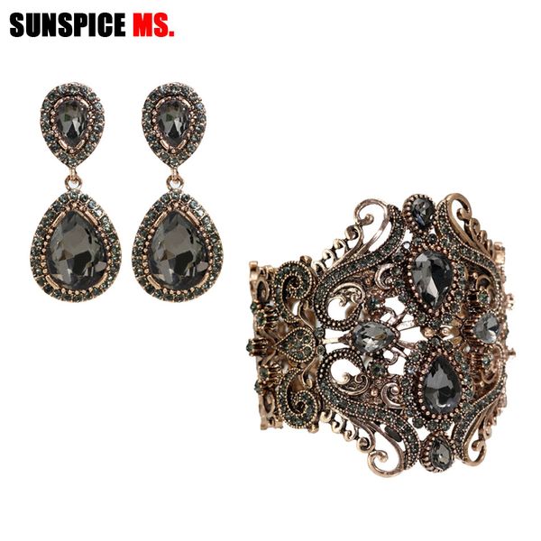 sunspice-ms vintage jewelry set women drop clip earring flower spring bangle cuff antique gold color indian ethnic bridal bijoux, Silver
sunspice-ms vintage jewelry set women drop clip earring flower spring bangle cuff antique gold color indian ethnic bridal bijoux, Silver