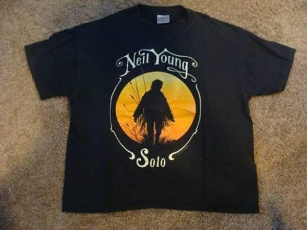 новая винтажная футболка 1993 neil young vintage solo us tour высокое качество сша размер camisetas hombre verano 2018 франция футболист иис, White;black
новая винтажная футболка 1993 neil young vintage solo us tour высокое качество сша размер camisetas hombre verano 2018 франция футболист иис, White;black