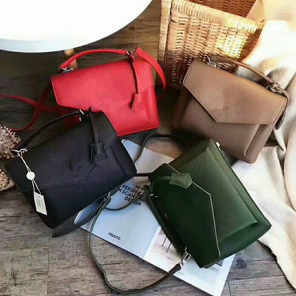 top качества новые дизайнерские сумки с тиснением моды женщины мешок цепи crossbody сумка бренд дизайнер сумка messenger
top качества новые дизайнерские сумки с тиснением моды женщины мешок цепи crossbody сумка бренд дизайнер сумка messenger