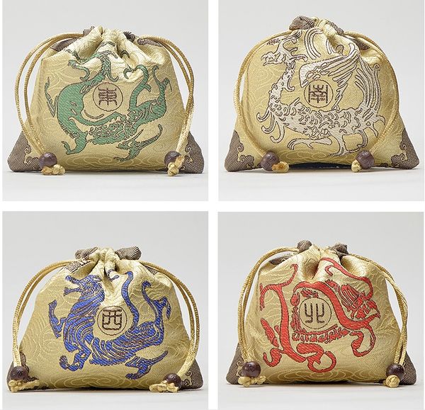 latest small drawstring christmas unicorn gift bag monster candy bag bunk thick chinese silk brocade jewelry pouch packaging bags 10pcs/lot
latest small drawstring christmas unicorn gift bag monster candy bag bunk thick chinese silk brocade jewelry pouch packaging bags 10pcs/lot