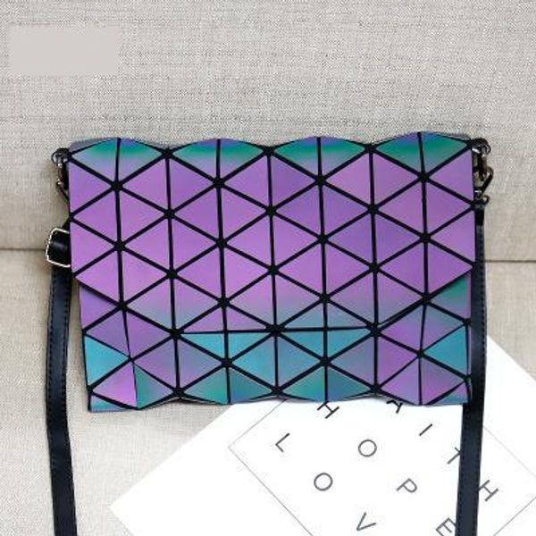 2018 new women's bag small square bag trend lock single shoulder rhombic diagonal shopping luminous package
2018 new women's bag small square bag trend lock single shoulder rhombic diagonal shopping luminous package