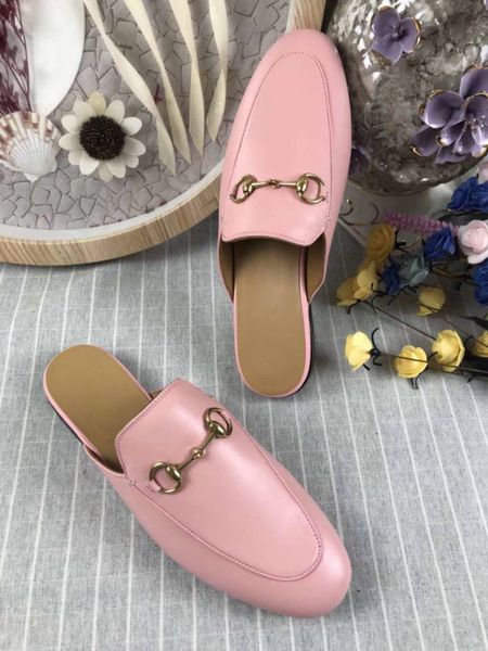 quality women princetown stamp leather print slipper shoes,leather sole,horsebit detail,size 35-41,ing, Black
quality women princetown stamp leather print slipper shoes,leather sole,horsebit detail,size 35-41,ing, Black