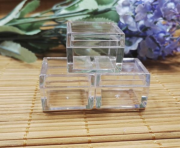 20pcs/lot , 5g square shape cream jar cosmetic container case, plastic bottle display container eye shadow compact
20pcs/lot , 5g square shape cream jar cosmetic container case, plastic bottle display container eye shadow compact