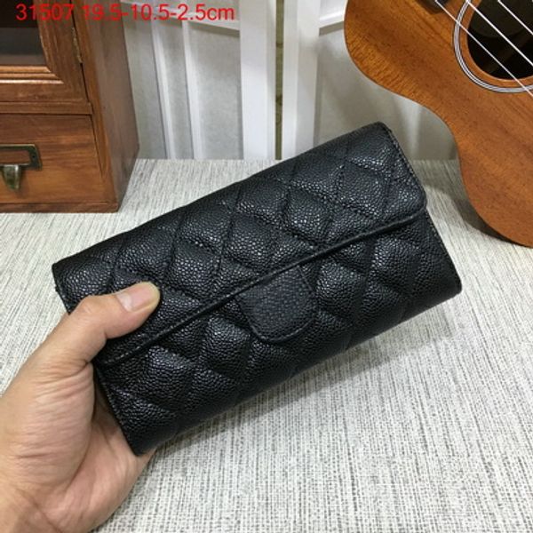 Famou de igner brand new genuine leather lamb kin caviar quilted flap pur e long wallet card holder with box 
Famou de igner brand new genuine leather lamb kin caviar quilted flap pur e long wallet card holder with box
