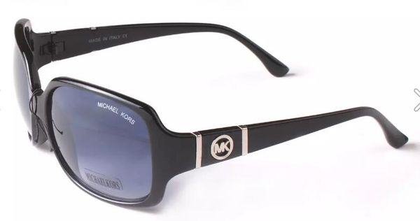Brand de ign retro ungla e women luxury quare frame over ized un gla e uv400 un gla e for female 6321, White;black
Brand de ign retro ungla e women luxury quare frame over ized un gla e uv400 un gla e for female 6321, White;black