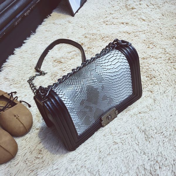 2018 Famous Brand Bag Women Alligator Pu Leather Shoulder Bags Crossbody Chains Block Bag High Quality Women Messenger Bags
2018 Famous Brand Bag Women Alligator Pu Leather Shoulder Bags Crossbody Chains Block Bag High Quality Women Messenger Bags
