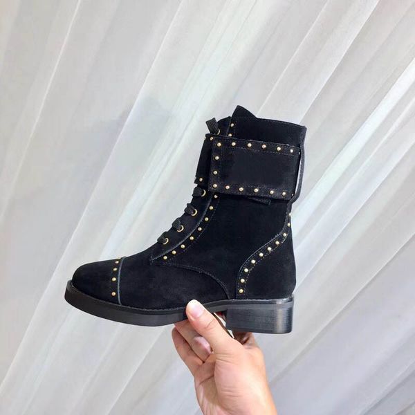 Hot Fashion Design Women Red Bottom Ankle Boots Square Toe Chunky Heel Black Genuine Leather Knight Boots 10CM Ladies Winter Boots SZ:35-40
Hot Fashion Design Women Red Bottom Ankle Boots Square Toe Chunky Heel Black Genuine Leather Knight Boots 10CM Ladies Winter Boots SZ:35-40