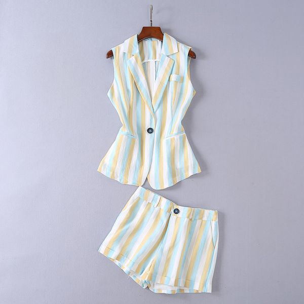 new fall winter designer runway suit set women's striped notched vest shorts suit set, White
new fall winter designer runway suit set women's striped notched vest shorts suit set, White