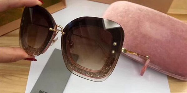 luxury 02r sunglasses women designer popular sunglasses cat eyes frame sunglasses crystal metarial fashion women style come with pink case, White;black
luxury 02r sunglasses women designer popular sunglasses cat eyes frame sunglasses crystal metarial fashion women style come with pink case, White;black