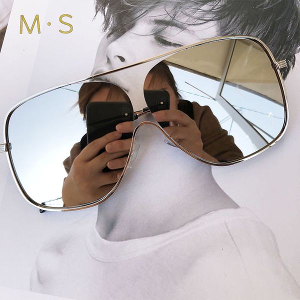 ms 2018 женщины украшения классические очки женские солнцезащитные очки оригинальный бренд солнцезащитных очков солнцезащитные очки fashion1, White;black
ms 2018 женщины украшения классические очки женские солнцезащитные очки оригинальный бренд солнцезащитных очков солнцезащитные очки fashion1, White;black