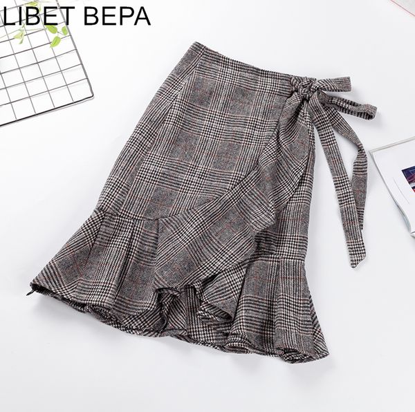 new 2019 autumn winter women bandages skirt fashion vintage a line irregular plaid ruffles lace up high waist midi skirts sk203, Black
new 2019 autumn winter women bandages skirt fashion vintage a line irregular plaid ruffles lace up high waist midi skirts sk203, Black
