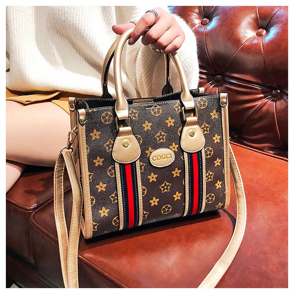 selling designer letters handbags messenger bags leather fashion clutch famous shoulder cross body bags yueshenglong /10
selling designer letters handbags messenger bags leather fashion clutch famous shoulder cross body bags yueshenglong /10