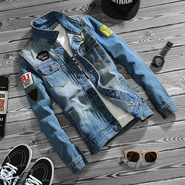 men's 2017 autumn new fashion pocket square neck embroidered letters all-match jacket korean slim casual denim jacket m-5xl, Black;brown 
men's 2017 autumn new fashion pocket square neck embroidered letters all-match jacket korean slim casual denim jacket m-5xl, Black;brown