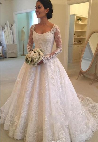 latest scoop neck a-line long sleeve lace wedding dresses button back appliques beaded bridal wedding gowns, White
latest scoop neck a-line long sleeve lace wedding dresses button back appliques beaded bridal wedding gowns, White