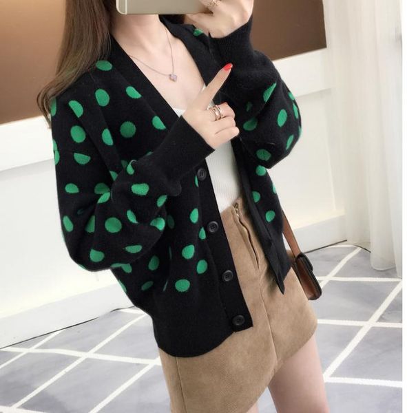 send v collar point knitwear coat women's cardigan 2018 spring new korean loose and comfortable sweater, White;black
send v collar point knitwear coat women's cardigan 2018 spring new korean loose and comfortable sweater, White;black
