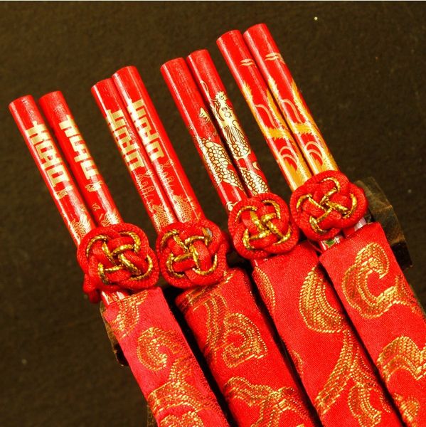 wood chinese red chopsticks double happiness and dragon wedding chopsticks favor with gift bag
wood chinese red chopsticks double happiness and dragon wedding chopsticks favor with gift bag