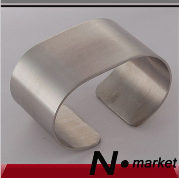factory sale stainless steel open style silver napkin ring wedding napkin holder decoration home
factory sale stainless steel open style silver napkin ring wedding napkin holder decoration home