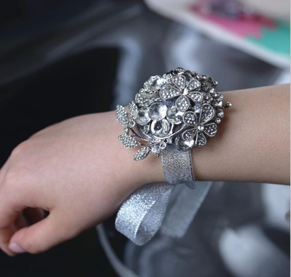 eternal angel rose silk satin wrist flower bride holding flower wedding supplies, White
eternal angel rose silk satin wrist flower bride holding flower wedding supplies, White