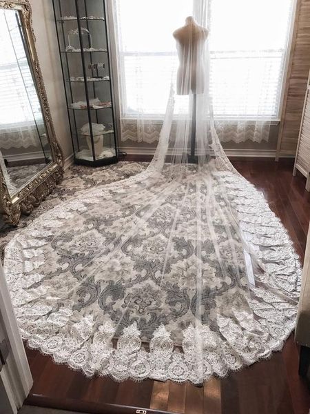 selling wedding veils one layer appliqued edge 3m long cathedral length white ivory bridal veil custom made soft tulle accessories, Black
selling wedding veils one layer appliqued edge 3m long cathedral length white ivory bridal veil custom made soft tulle accessories, Black