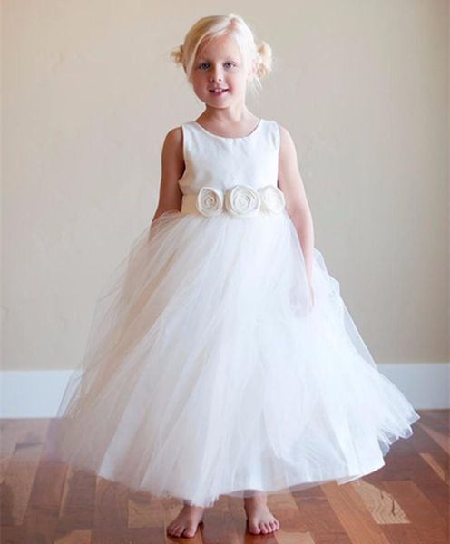 pageant dresses for little girls robe de communion enfant fille 2018 white tulle floor length flower girl dresses with handmade flowers, White;blue
pageant dresses for little girls robe de communion enfant fille 2018 white tulle floor length flower girl dresses with handmade flowers, White;blue