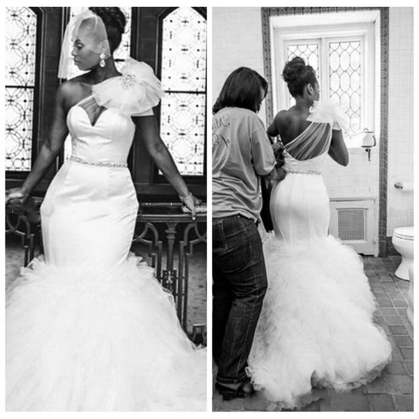 2021 sheer neck one shoulder mermaid wedding dresses tulle beaded waist court train bridal gowns african customized vestidos de novia, White
2021 sheer neck one shoulder mermaid wedding dresses tulle beaded waist court train bridal gowns african customized vestidos de novia, White