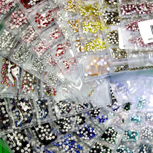 nail diy gems 24 colors ss3-ss10 small sizes glass rhinestones for nails 3d nail art decoration low shipping cost bulk, Silver;gold
nail diy gems 24 colors ss3-ss10 small sizes glass rhinestones for nails 3d nail art decoration low shipping cost bulk, Silver;gold