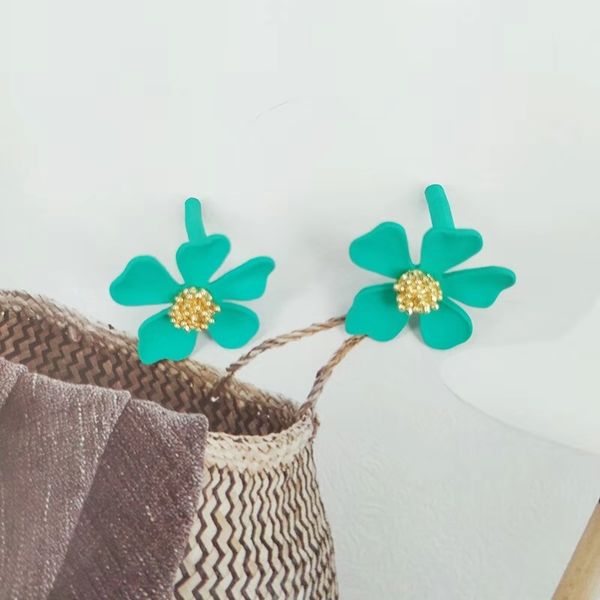 daisy flower ear stud bohemia personality hyperbole earrings five colors yellow green blue pink gray hipping, Golden;silver
daisy flower ear stud bohemia personality hyperbole earrings five colors yellow green blue pink gray hipping, Golden;silver