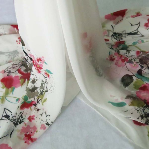 new arrival white ground dress gowns fabric red flowers position print chiffon gauze material meter, Black;white
new arrival white ground dress gowns fabric red flowers position print chiffon gauze material meter, Black;white