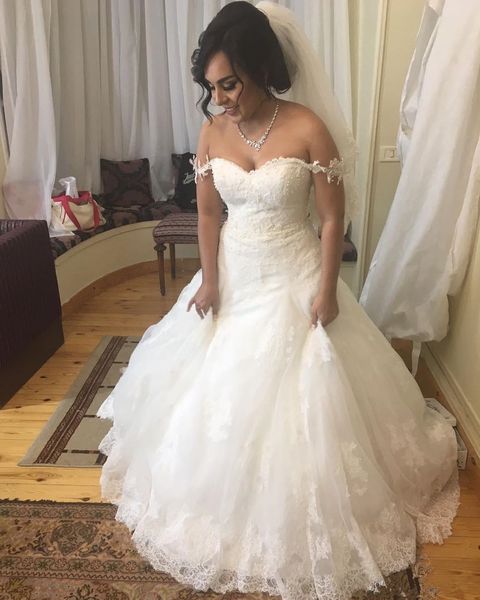 off-the-shoulder lace wedding dresses 2019 new selling sweep train applique a-line tulle bridal gowns vestidos de noiva custom w689, White
off-the-shoulder lace wedding dresses 2019 new selling sweep train applique a-line tulle bridal gowns vestidos de noiva custom w689, White