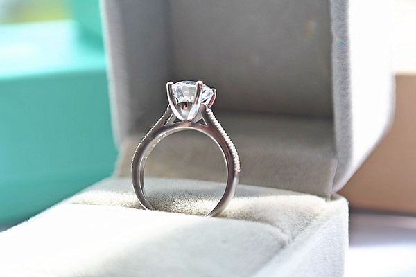 2018 new 100% 925 sterling silver jewelry wedding rings for women 1.5 ct cz diamond engagement rings, Golden;silver
2018 new 100% 925 sterling silver jewelry wedding rings for women 1.5 ct cz diamond engagement rings, Golden;silver