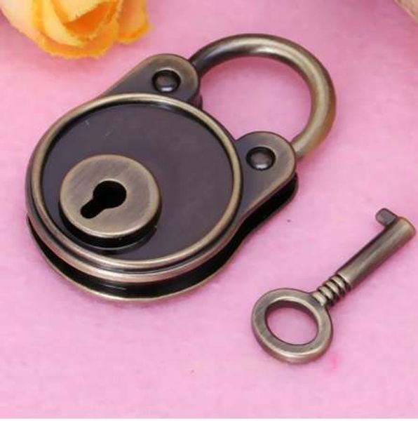 metal old vintage style mini padlock small luggage box key lock copper color home usage hardware decoration
metal old vintage style mini padlock small luggage box key lock copper color home usage hardware decoration
