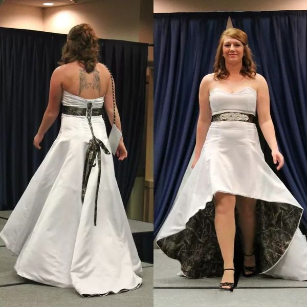 2019 strapless hi-lo camo wedding dress a-line camo wedding gown with sash and sweep train bridal dresses, White
2019 strapless hi-lo camo wedding dress a-line camo wedding gown with sash and sweep train bridal dresses, White