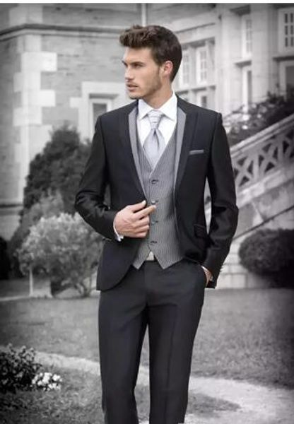 slim fit black men suit groom tuxedos groomsmen formal suits business men wear three pieces wedding an wear(jacket+pants+vest), Black;gray
slim fit black men suit groom tuxedos groomsmen formal suits business men wear three pieces wedding an wear(jacket+pants+vest), Black;gray